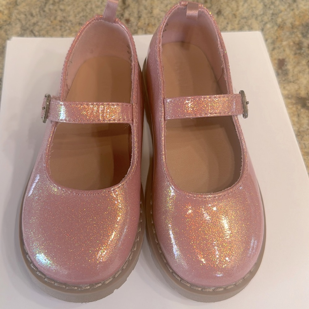 Old Navy girl pink shoes size 9 toddler